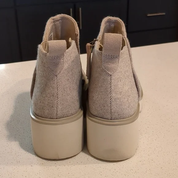 Tom's Maude Twill Shimmer Wedge Boots - Picture 4 of 4